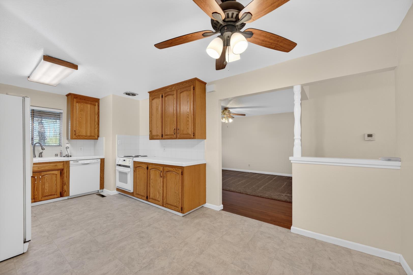 1335 Cindy Ave, photo 13