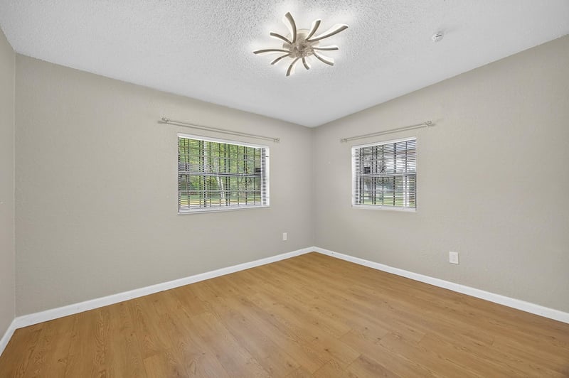 Photo 40 of 5216 Doncaster Ave, Jacksonville, FL 32208, photographed by Megapixeler