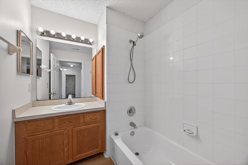 Bathroom 2 at 2912 Cranes Landing Ct, Orange Park, FL 32073