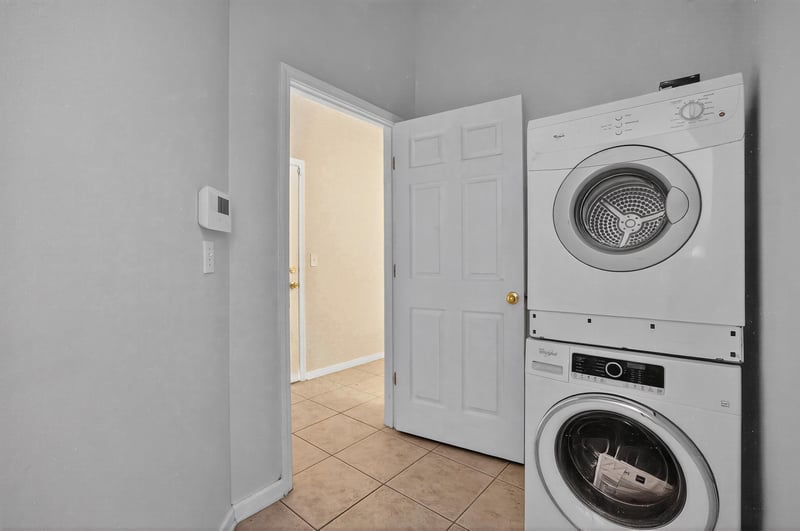 Photo 27 of 7055 Deer Lodge Cir #105, Jacksonville, FL 32256, photographed by Megapixeler