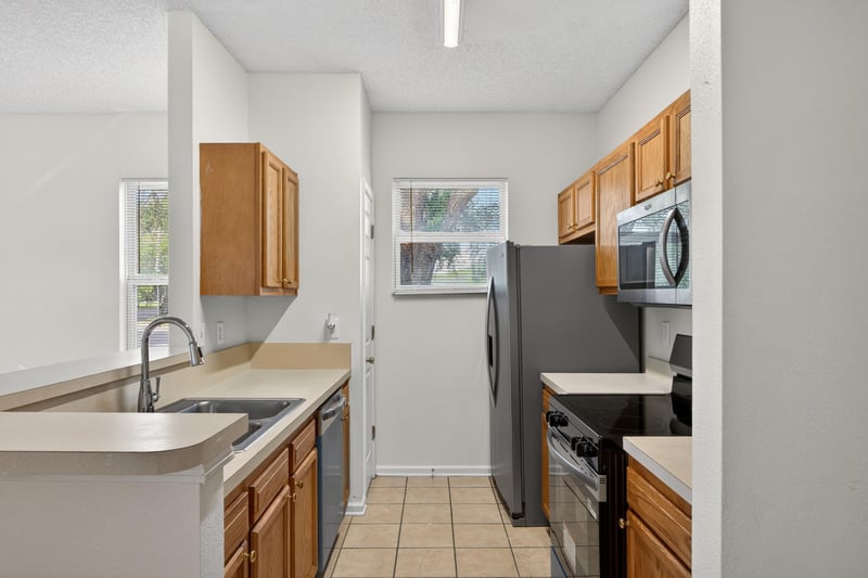 Photo 12 of 821 Oak Arbor Cir, Jacksonville, FL 32206, photographed by Megapixeler
