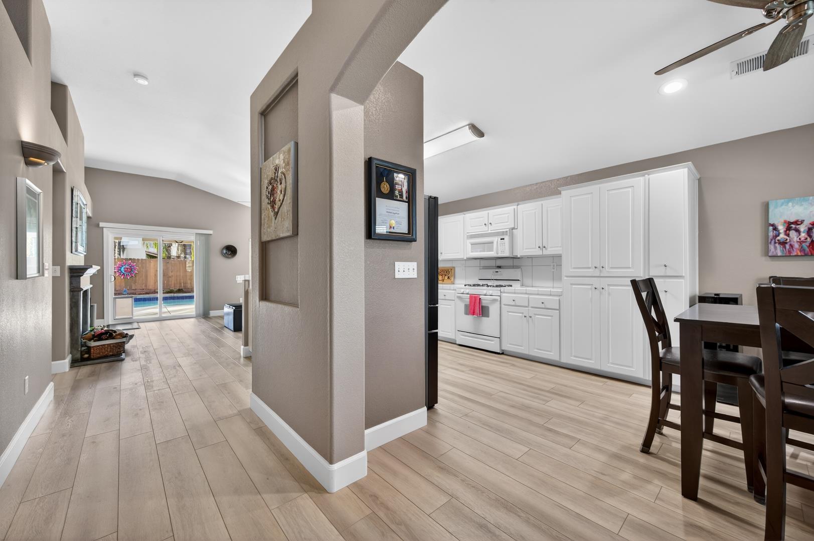 2567 E Tarragon Way, photo 11