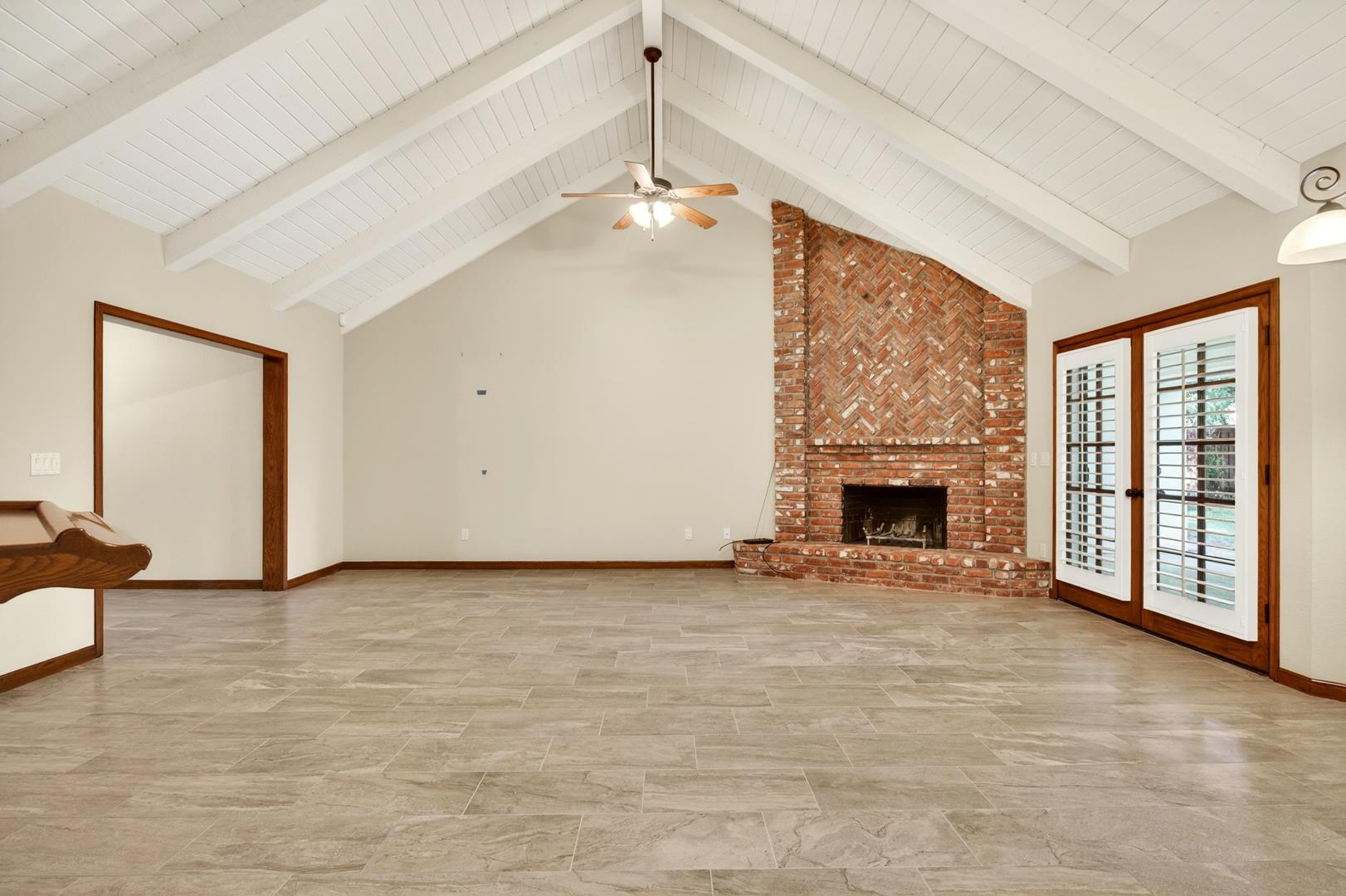 816 E Country View Cir, photo 36