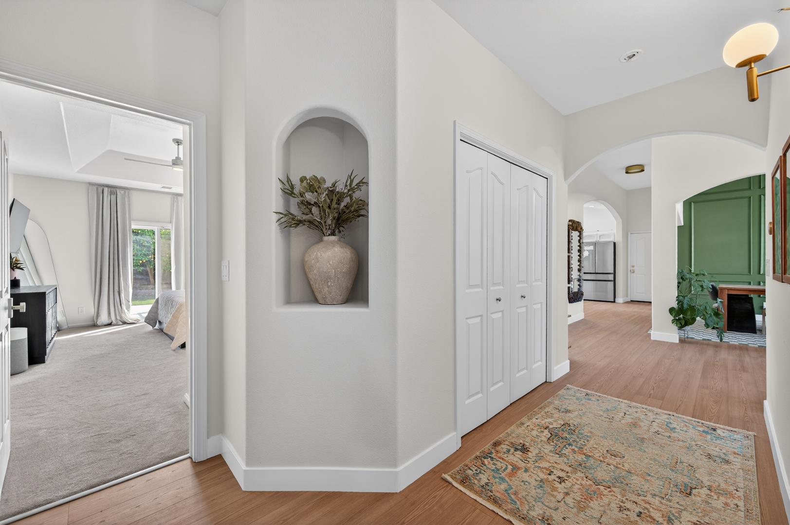 1555 Taylor Ln, photo 49