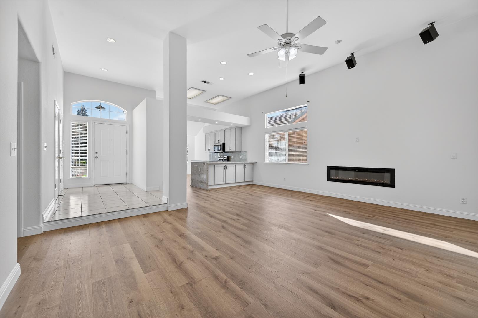 10291 N Whitney Ave., photo 11