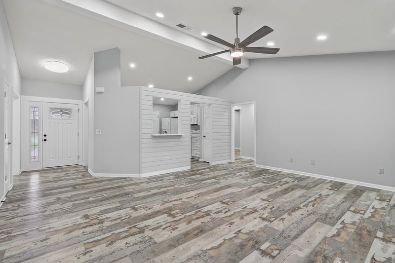 Family Room at 3556 Lazy Willow Ct, Jacksonville, FL 32223