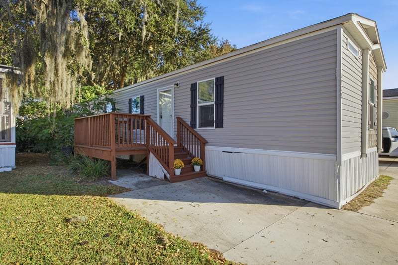 Photo 5 of 2925 Darlene Dr, Atlantic Beach, FL 32233, photographed by Megapixeler