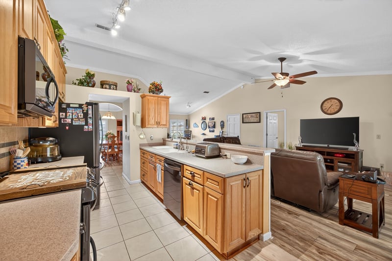 Photo 17 of 8959 Blaine Meadows Dr, Jacksonville, FL 32257, photographed by Megapixeler