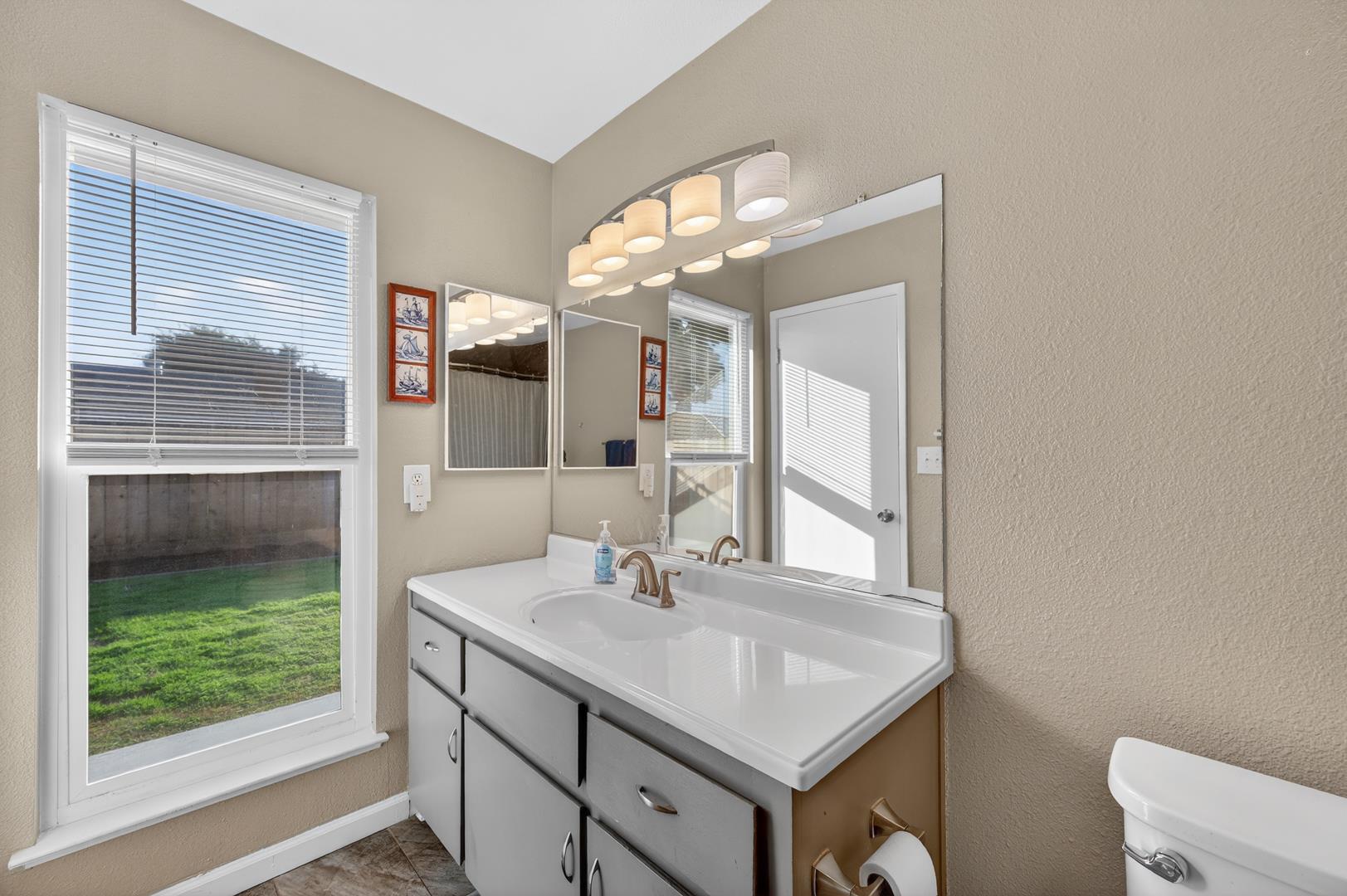 1506 Robinwood Ave, photo 43
