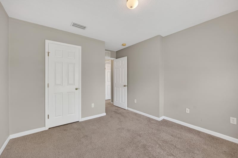 Photo 17 of 7152 Stonelion Cir, Jacksonville, FL 32256, photographed by Megapixeler