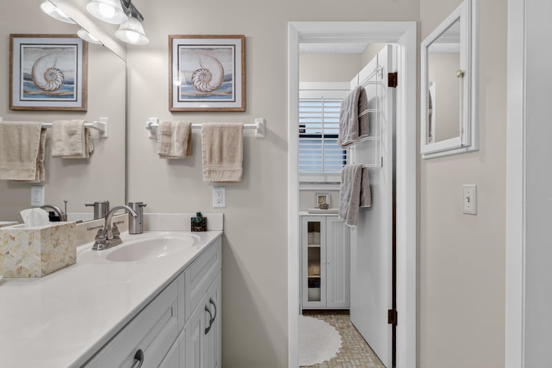 Photo 31 of 1555 Surrey Glen Cove, Middleburg, FL 32068, photographed by Megapixeler
