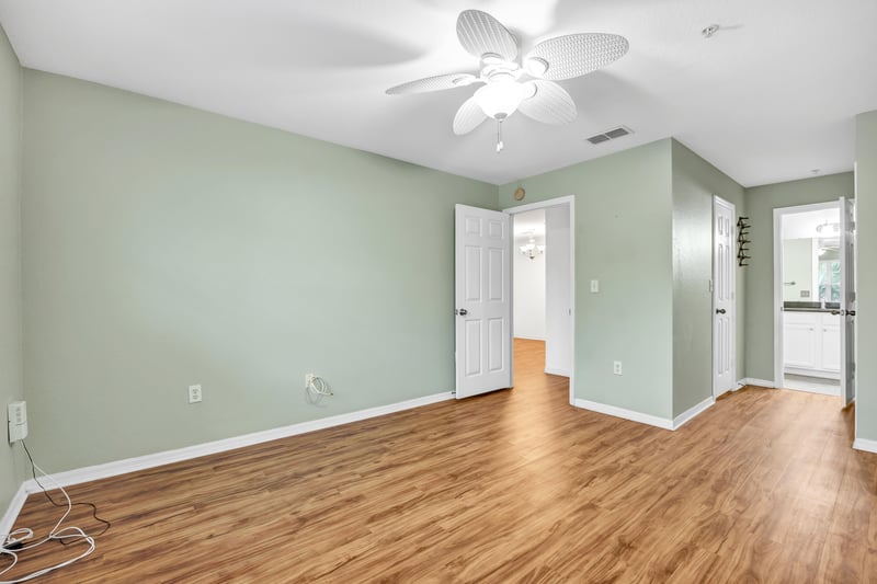 Photo 28 of 7800 Point Meadows Dr unit 1033, Jacksonville, FL 32256, photographed by Megapixeler
