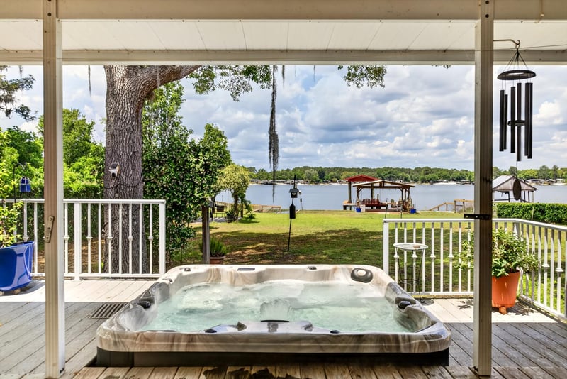 Photo 6 of 141 Kitty Ave, Interlachen, FL 32148, photographed by Megapixeler