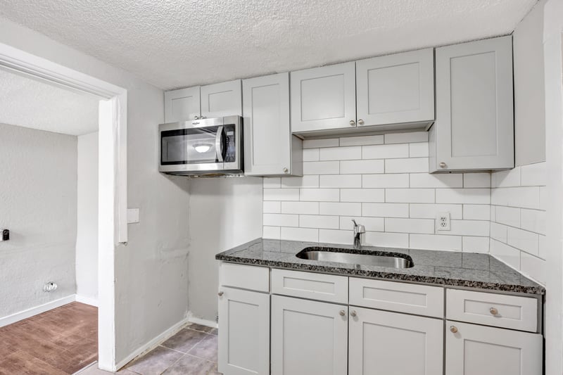 Photo 9 of 1750 W 29th St, Jacksonville, FL 32209, photographed by Megapixeler