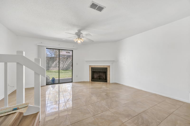 Photo 12 of 8300 Plaza Gate Ln unit 1062, Jacksonville, FL 32217, photographed by Megapixeler
