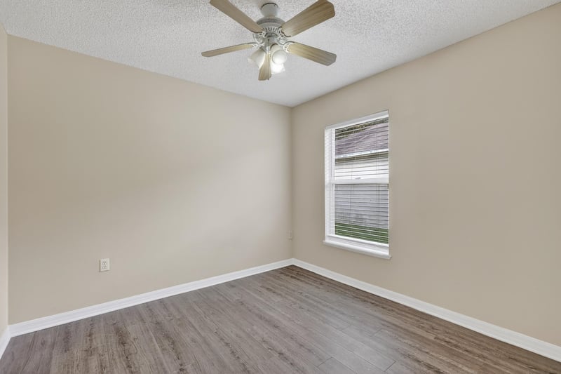Bedroom 3 at 3584 Alec Dr, Middleburg, FL 32068