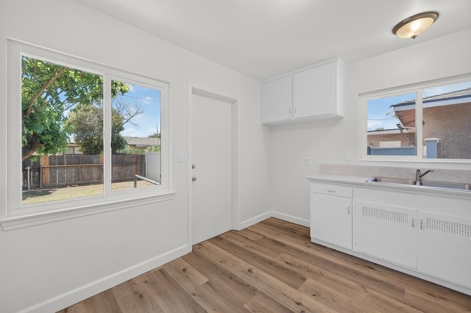 2302 E Fedora Ave, photo 25