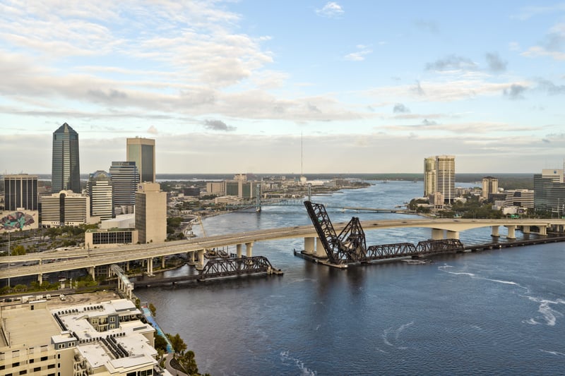 Photo 3 of 1015 Museum Cir, Jacksonville, FL 32207, photographed by Megapixeler