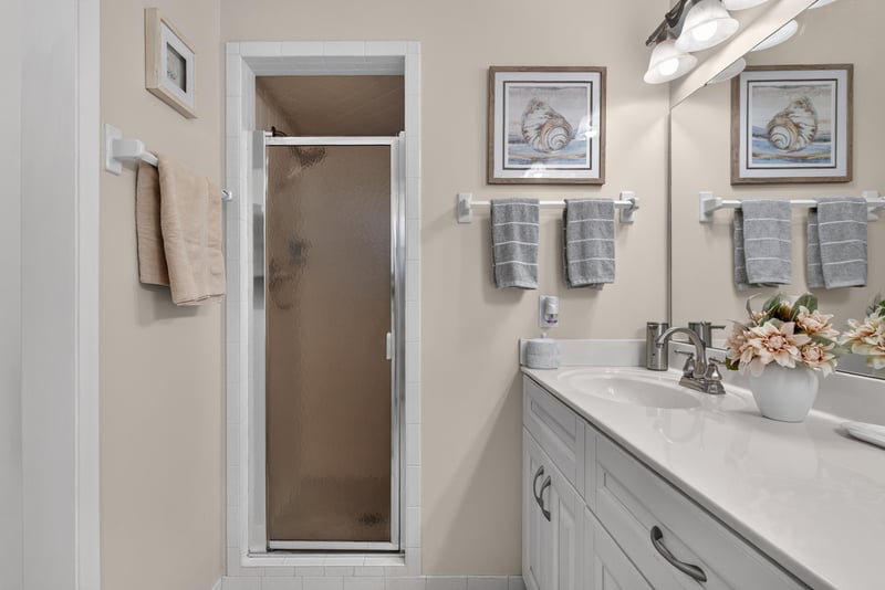 Photo 32 of 1555 Surrey Glen Cove, Middleburg, FL 32068, photographed by Megapixeler