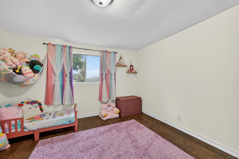 Photo 16 of 7221 Dostie Dr E, Jacksonville, FL 32209, photographed by Megapixeler