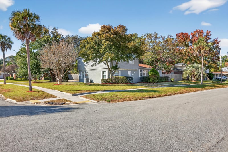 Photo 37 of 1808 Starwan Rd E, Jacksonville, FL 32211, photographed by Megapixeler