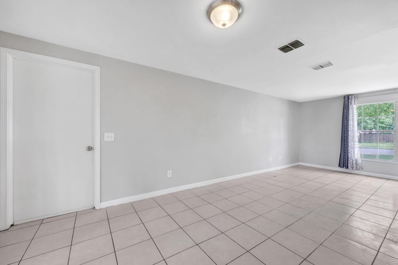 Photo 6 of 2704 Tina Ln, Middleburg, FL 32068, photographed by Megapixeler