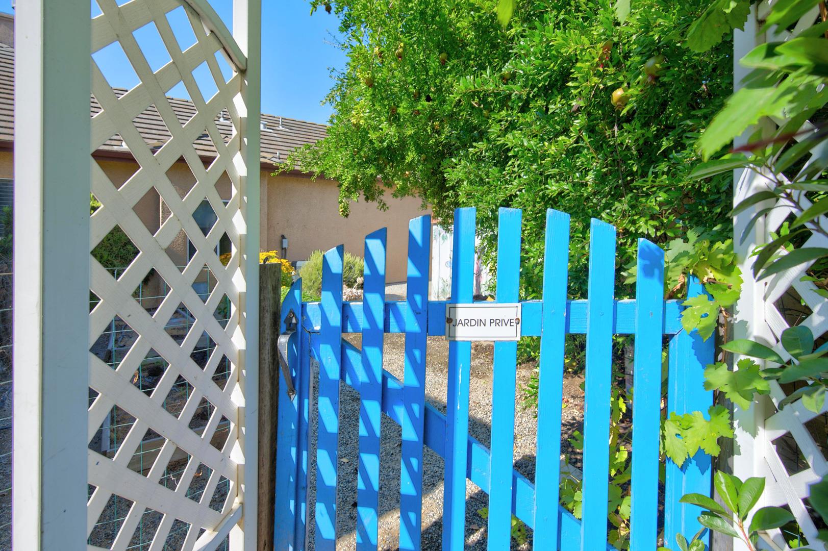 11 W Jordan Ave, photo 92