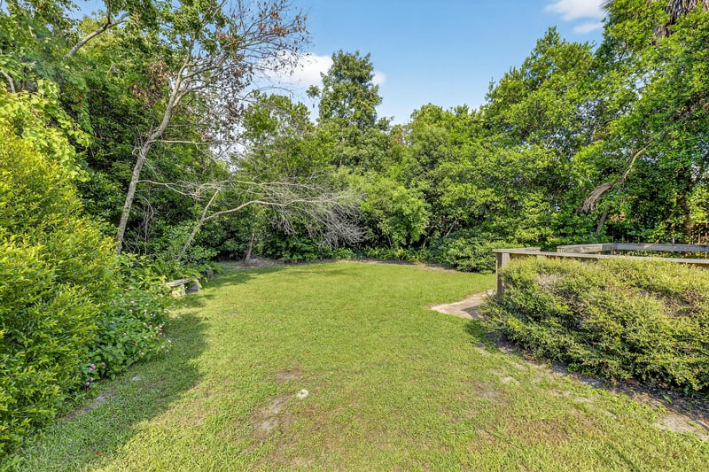 Photo 47 of 1425 Pinetree Rd, Jacksonville, FL 32207, photographed by Megapixeler