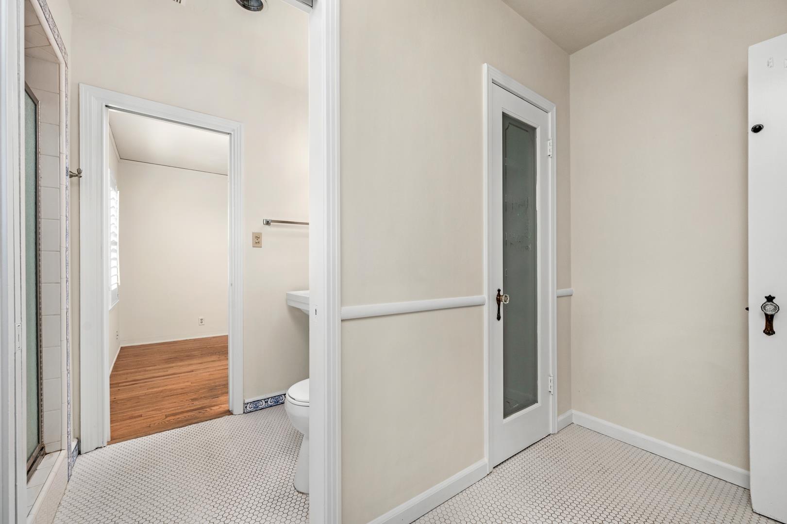 4845 N Arcade Ave, photo 41