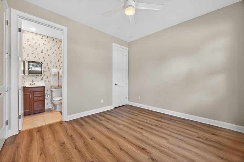 Photo 30 of 1610 Lang Ct, Jacksonville, FL 32207, photographed by Megapixeler