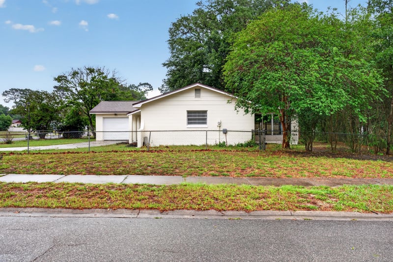 Photo 49 of 8046 Triumph Ln S, Jacksonville, FL 32244, photographed by Megapixeler