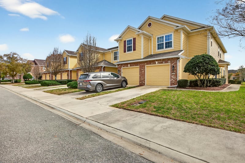 Photo 35 of 6840 Roundleaf Dr, Jacksonville, FL 32258, photographed by Megapixeler