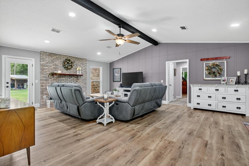 Photo 13 of 6049 Taylor Rd, Jacksonville, FL 32234, photographed by Megapixeler