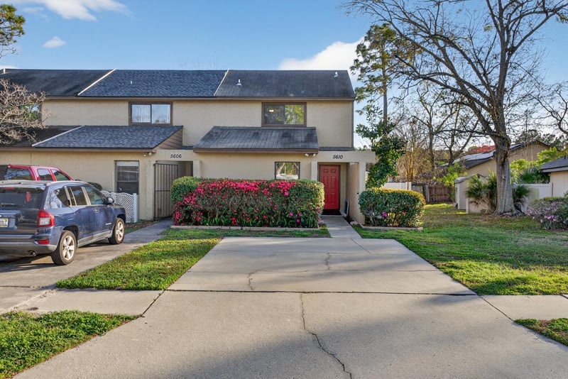 Photo 1 of 5610 Pinebay Cir S, Jacksonville, FL 32244, photographed by Megapixeler