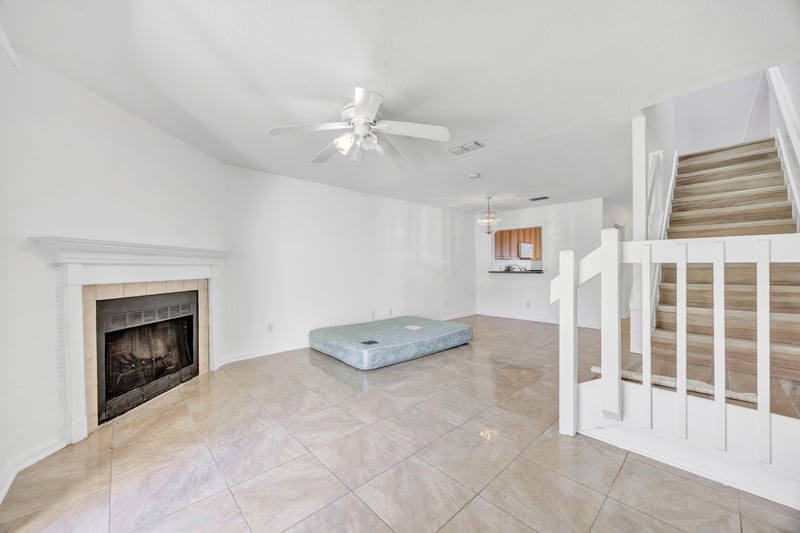 Photo 8 of 8300 Plaza Gate Ln unit 1062, Jacksonville, FL 32217, photographed by Megapixeler