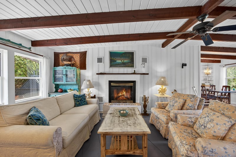 Neutral Tones Scene at 6433 Madison St, St. Augustine, FL 32080