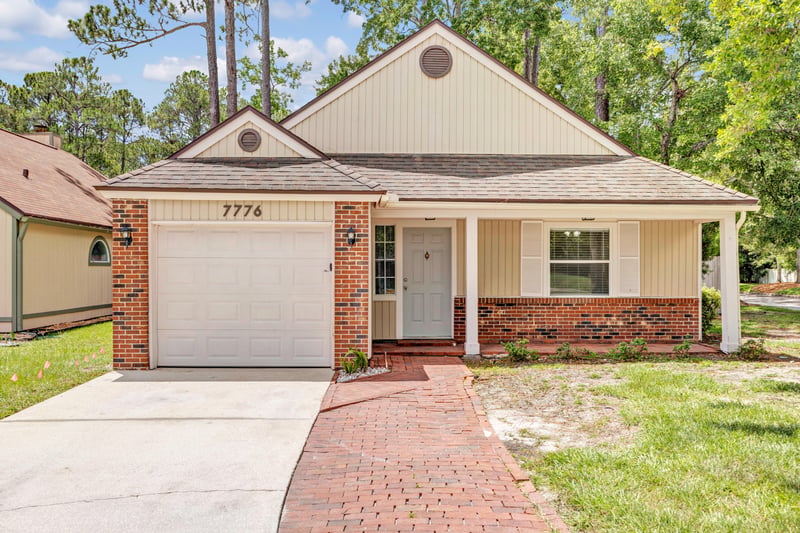 Photo 1 of 7776 Mactavish Way S, Jacksonville, FL 32244, photographed by Megapixeler