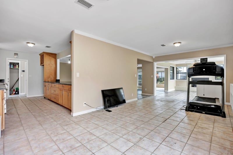 Photo 18 of 3345 Eunice Rd, Jacksonville, FL 32250, photographed by Megapixeler