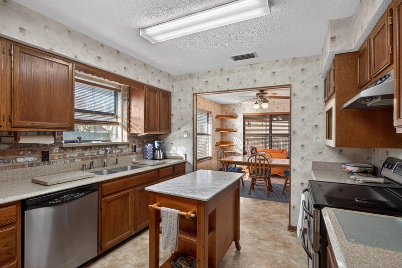 Photo 17 of 2479 Stonebridge Dr, Orange Park, FL 32065, photographed by Megapixeler