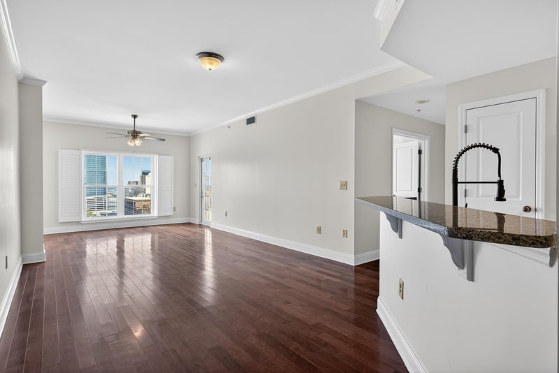 Photo 11 of 400 E Bay St #1502, Jacksonville, FL 32202, photographed by Megapixeler