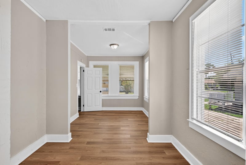 Photo 8 of 6619 Sunset Dr, Jacksonville, FL 32208, photographed by Megapixeler