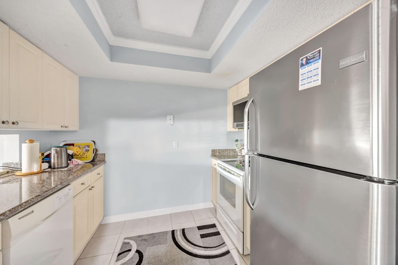 Photo 12 of 6528 Valerosa Ct, Jacksonville, FL 32217, photographed by Megapixeler