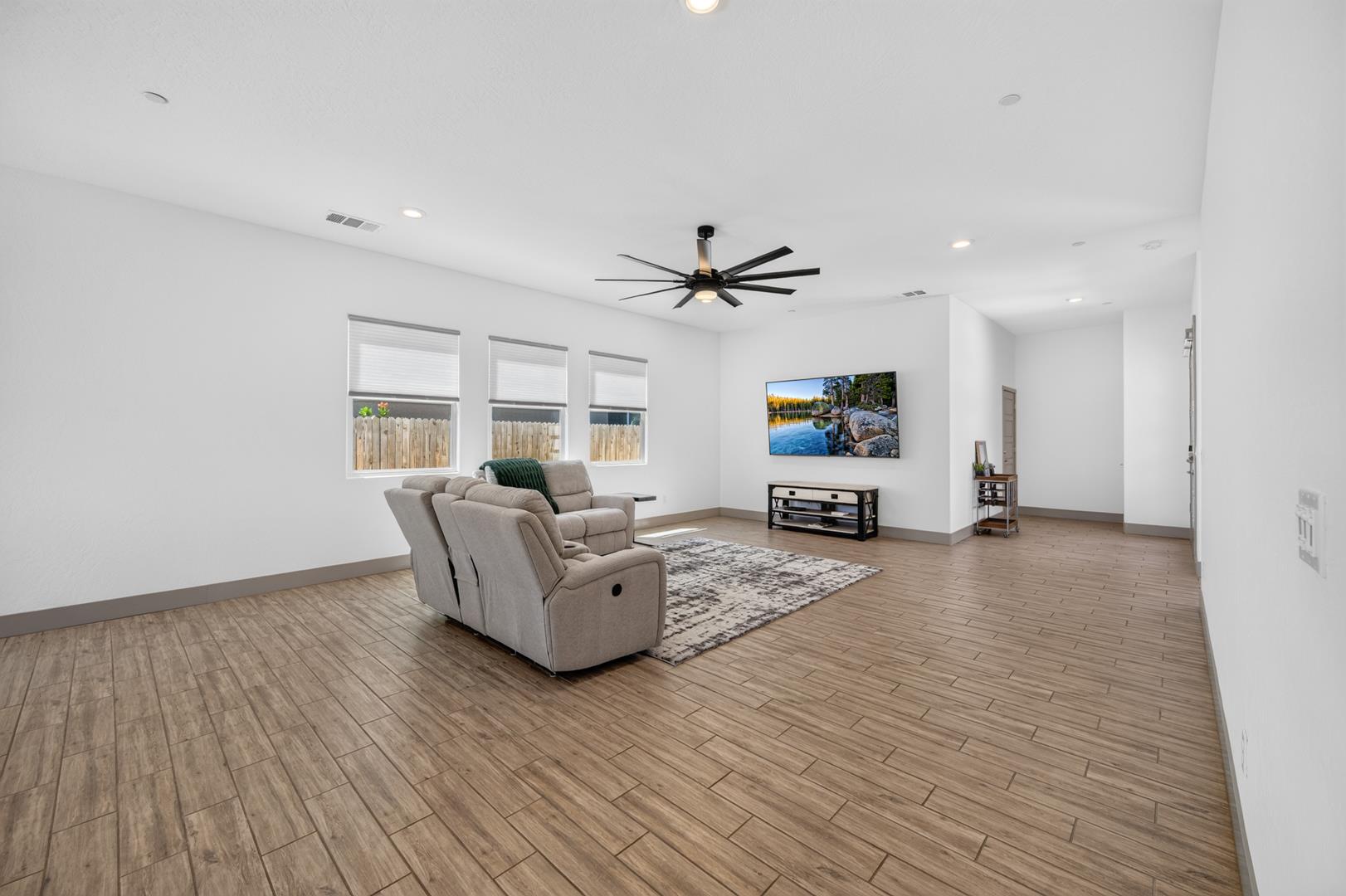 655 Huntington Ave, photo 38