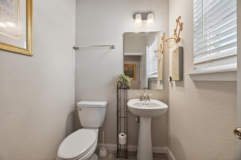 Photo 8 of 10302 Benson Lake Dr, Jacksonville, FL 32222, photographed by Megapixeler