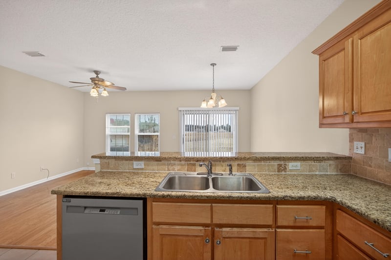 Photo 9 of 12296 Coconut Grove Ct, Jacksonville, FL 32218, photographed by Megapixeler