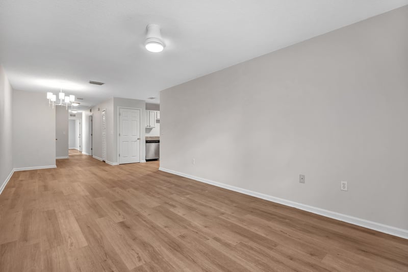 Photo 4 of 8345 Oden Ave, Jacksonville, FL 32216, photographed by Megapixeler
