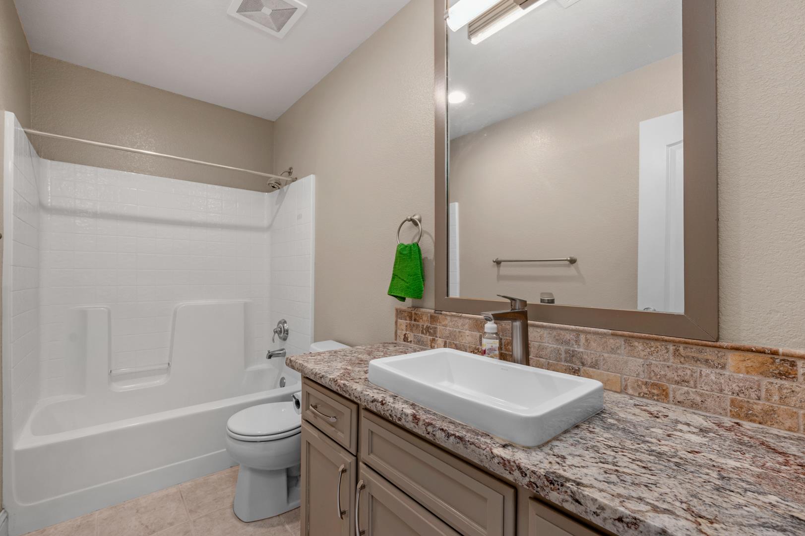 2145 S Eddy Ave, photo 35