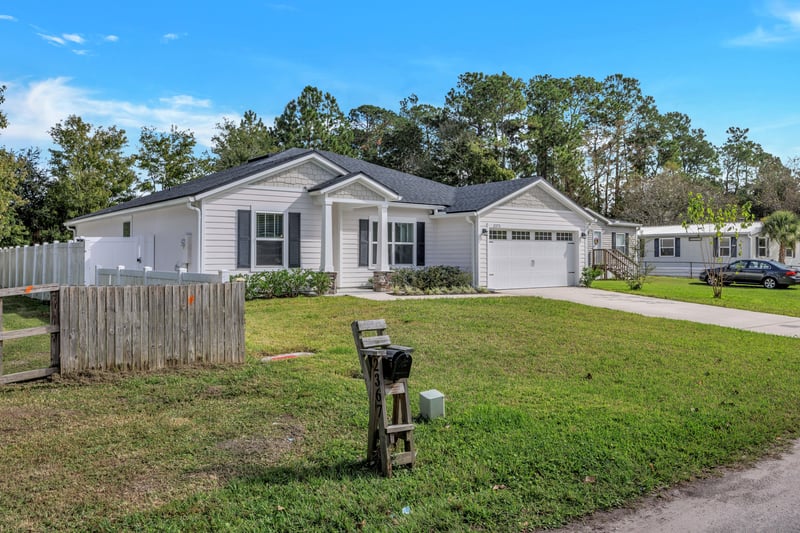 Photo 3 of 2373 Glen Gardner Dr, Jacksonville, FL 32246, photographed by Megapixeler
