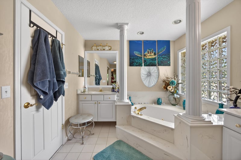 Photo 27 of 525 Sugar Grove Pl, Orange Park, FL 32073, photographed by Megapixeler