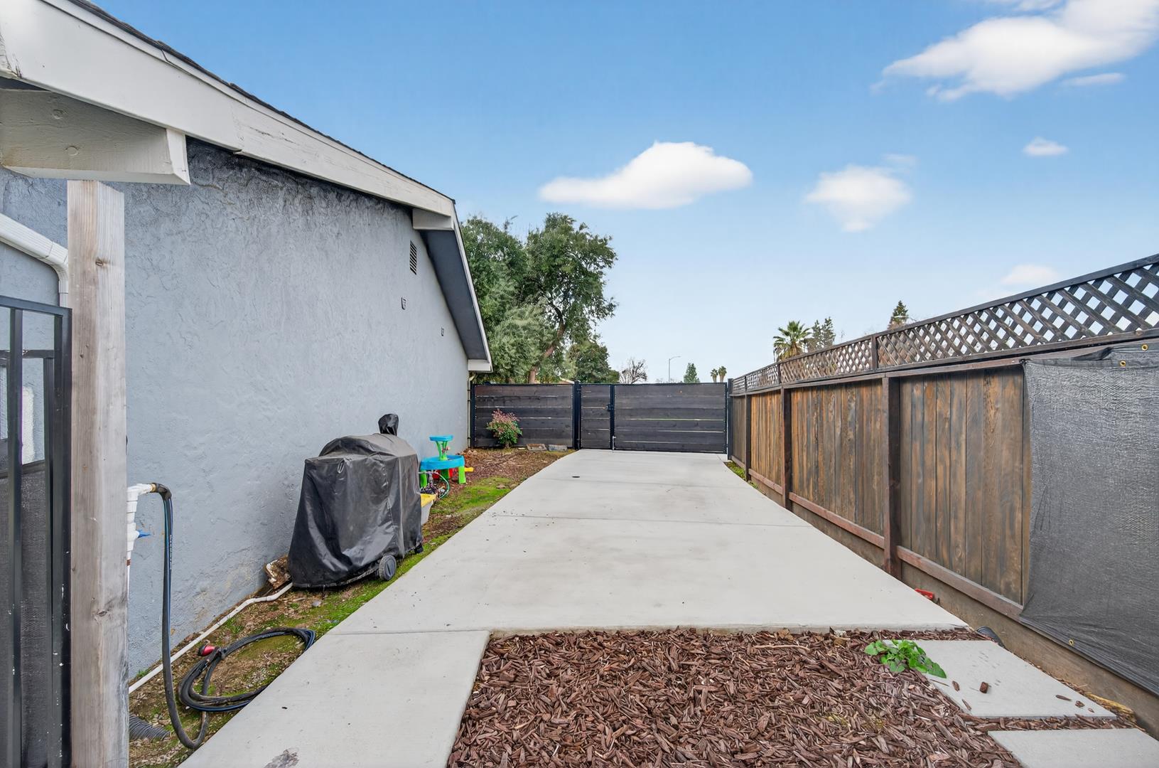 6610 N Garden Ave, photo 52
